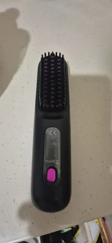 Brosse Lissante Pro Lisse Élégant et Coiffé en Quelques Minutes — photo d'un client 4