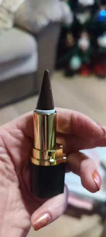 Eyeliner Tenue Longue Durée pour un Look Impeccable au Quotidien — photo d'un client 2